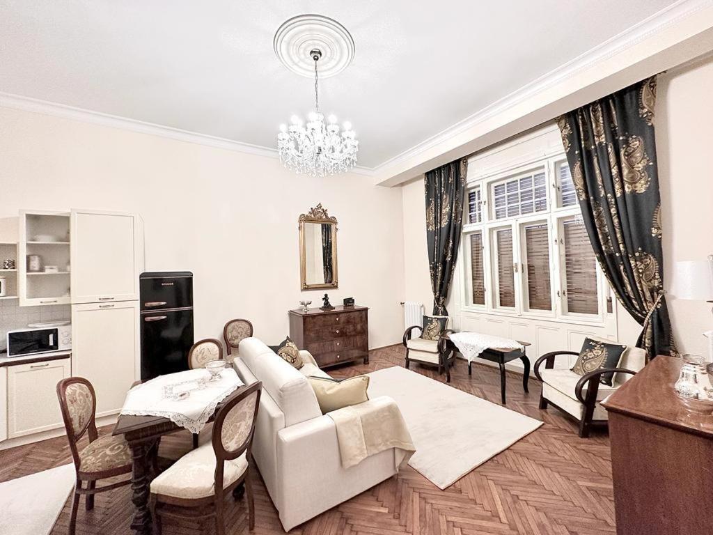 Premium Timisoara Apartment ภายนอก รูปภาพ