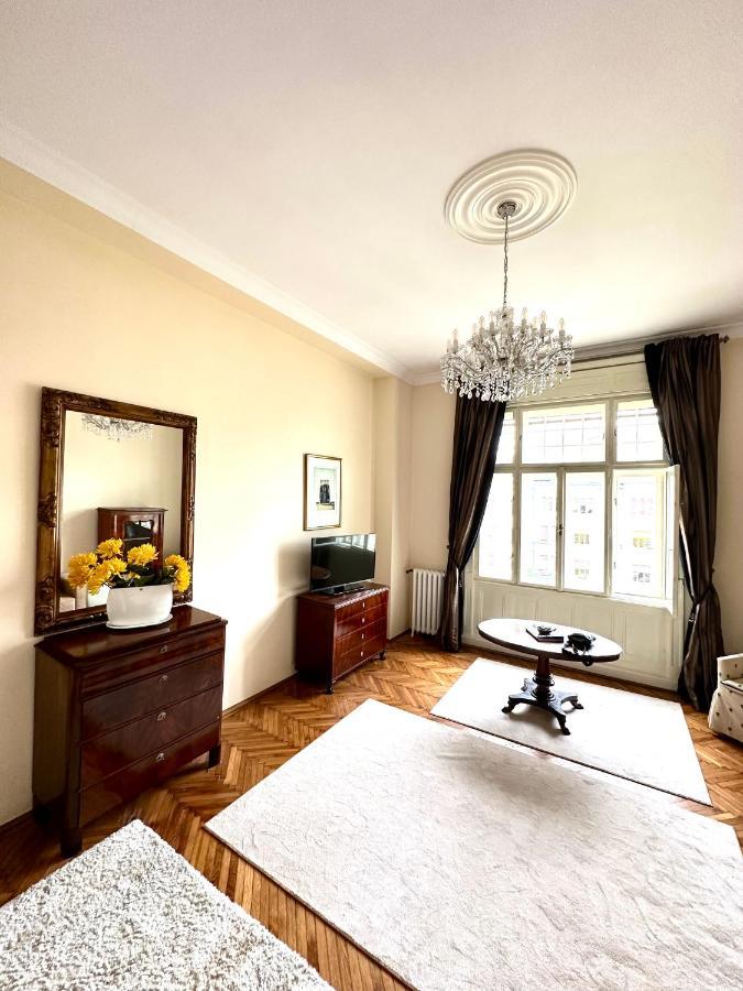 Premium Timisoara Apartment ภายนอก รูปภาพ